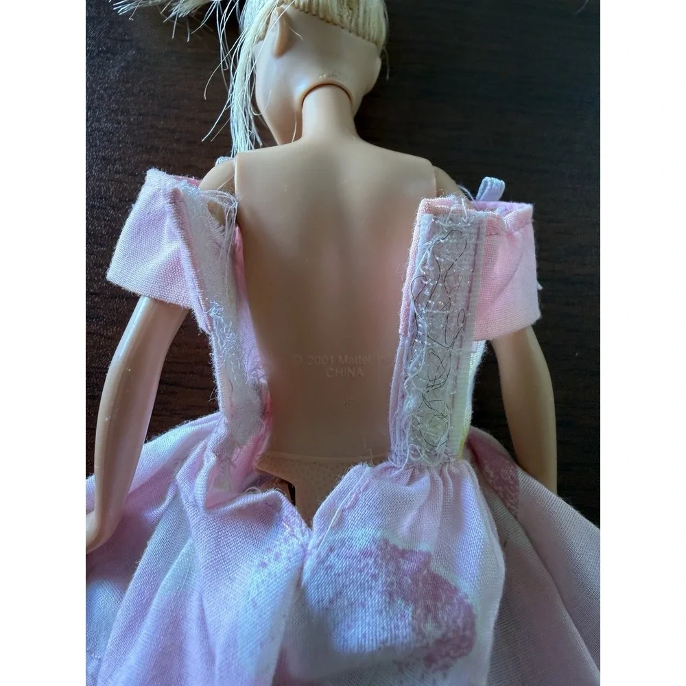 2009 Mattel Barbie Doll Blonde Hair Light Tan Pink Dress